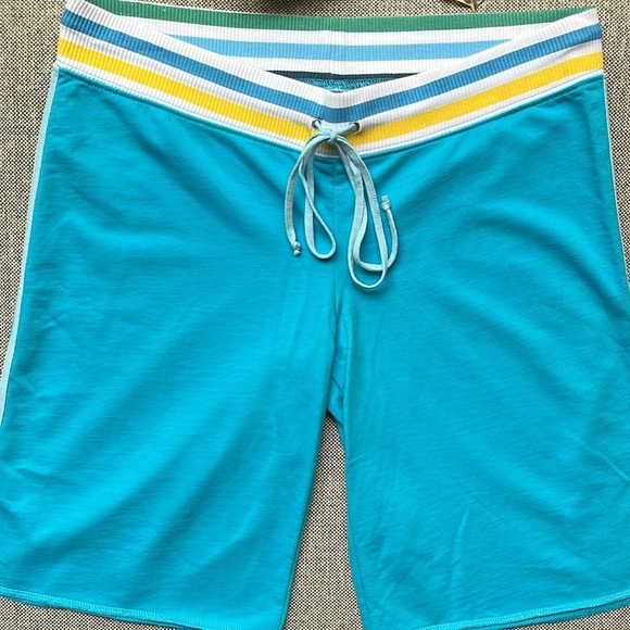 ☀️ Y2K Vintage Low Rise Shorts Circa 2007, Size: L - Picture 3 of 13